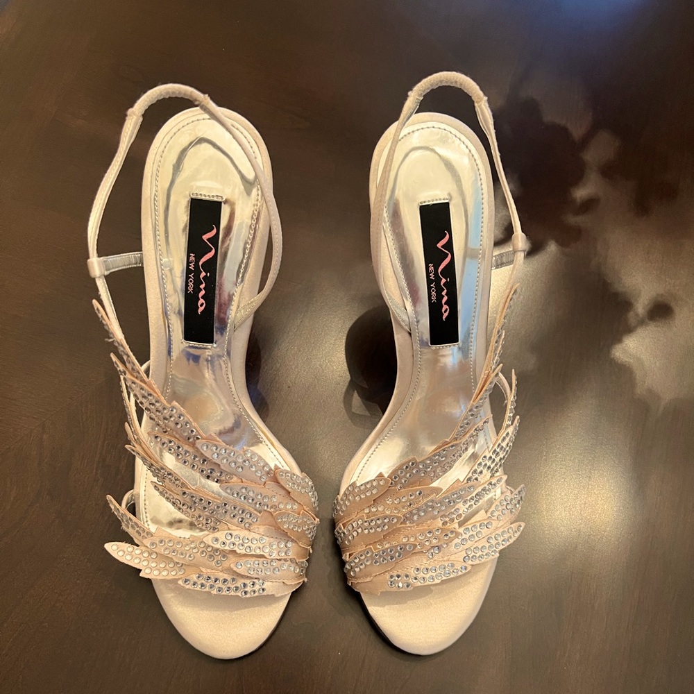 Nina Pumps